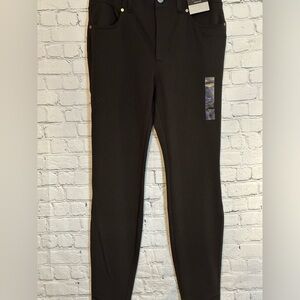 NWT SVVW Black Stretch Twill Skinny Pants Size Medium
